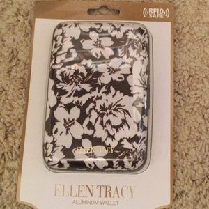 New! Ellen Tracy RFID Safe Aluminum Wallet